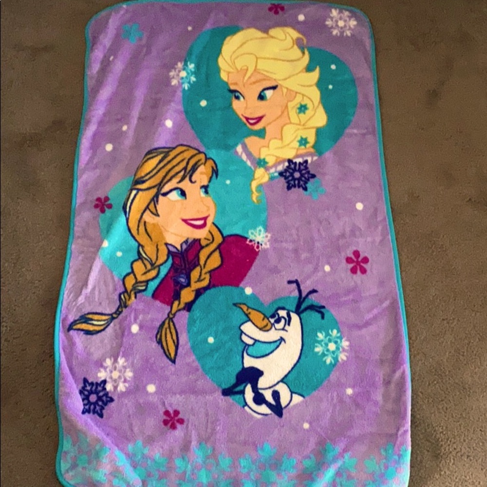💥last chance 💥Frozen Fleece Blanket